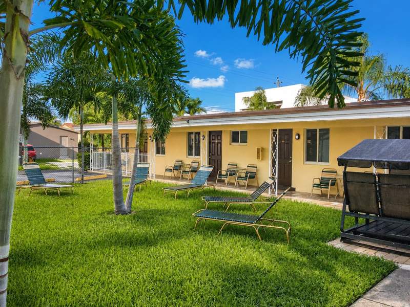 6 bedroom Single Family Residence at 1743 Rodman Street, Hollywood South Side Add, Hollywood — photo 3