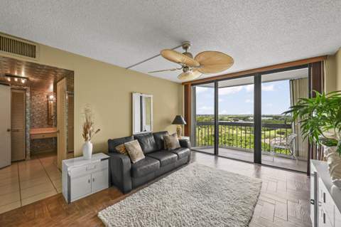 2425 Presidential Way #1006, West Palm Beach FL - photo 6 of 22