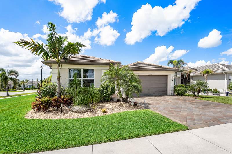 4 bedroom Single Family Residence at 12200 SW Sandpiper Way, Riverland Parcel C - Plat Three, Port St. Lucie — photo 3