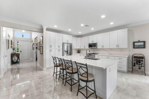 12200 SW Sandpiper Way, Port St. Lucie FL - photo 8 of 47