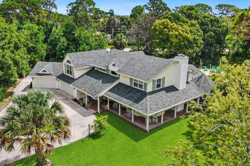 4 bedroom Single Family Residence at 19780 Castlewood Drive, Imperial Woods, Jupiter — photo 3