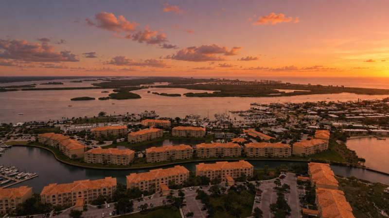 2 bedroom Condominium at 17 Harbour Isle Drive #Ph03, Harbour Isle At Hutchinson Island West, A Condominium, Hutchinson Island — photo 5