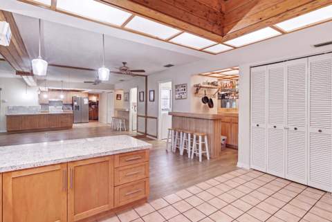 700 NW 102nd Way, Plantation FL - photo 10 of 30