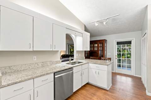 6107 Bamboo Drive, Fort Pierce FL - photo 23 of 45