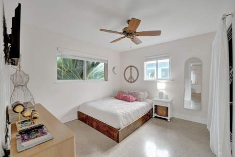 180 NW 48th Court, Oakland Park FL - photo 23 of 33
