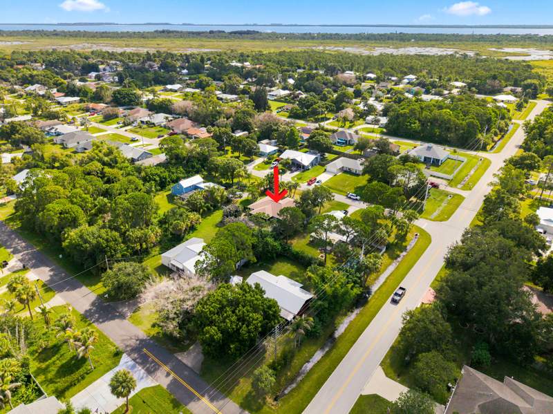 3 bedroom Single Family Residence at 6107 Bamboo Drive, Indian River Estates Unit 9, Fort Pierce — photo 4
