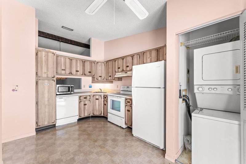 2 bedroom Condominium at 1024 Green Pine Boulevard #I, Palm Club Village I Condo, West Palm Beach — photo 5