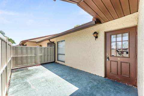 1024 Green Pine Boulevard #I, West Palm Beach FL - photo 8 of 24