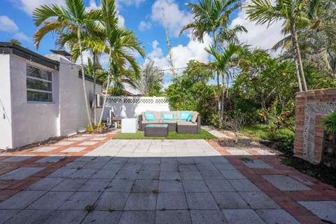 254 SW 6th Street, Dania Beach FL - photo 16 of 31