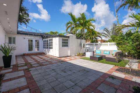 254 SW 6th Street, Dania Beach FL - photo 15 of 31