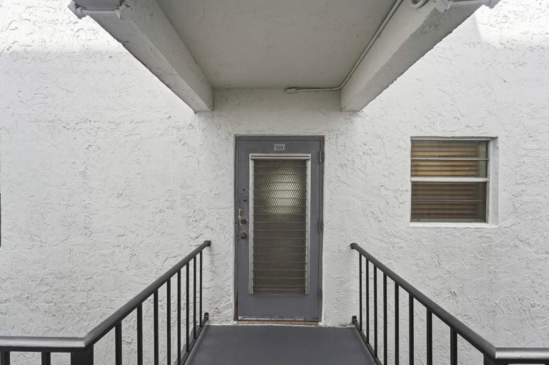 2 bedroom Condominium at 3000 E Sunrise Lakes Drive #223, Quail Run Of Sunrise, Sunrise — photo 4