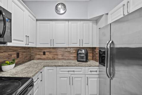 4859 NW 58th Manor, Coconut Creek FL - photo 8 of 32