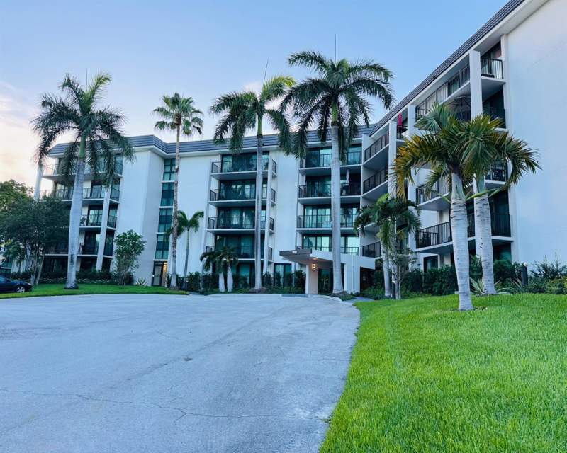 2 bedroom Condominium at 1101 River Reach Drive #215, River Reach Condominium III, Fort Lauderdale — photo 5