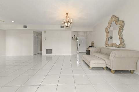 5965 Parkwalk Drive #913, Boynton Beach FL - photo 8 of 44