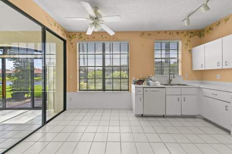 5965 Parkwalk Drive #913, Boynton Beach FL - photo 15 of 44
