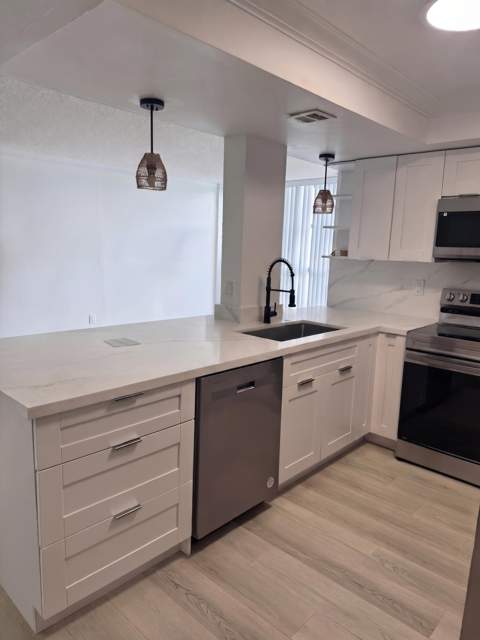801 Three Islands Boulevard #209, Hallandale Beach FL - photo 7 of 27
