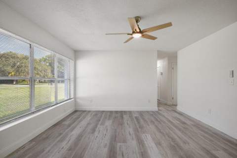 911 SE Dolphin Drive, Stuart FL - photo 11 of 25