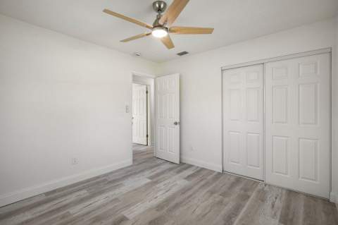 911 SE Dolphin Drive, Stuart FL - photo 20 of 25