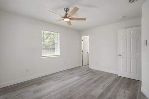 911 SE Dolphin Drive, Stuart FL - photo 23 of 25