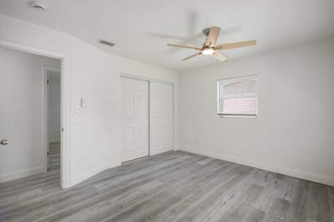 911 SE Dolphin Drive, Stuart FL - photo 24 of 25