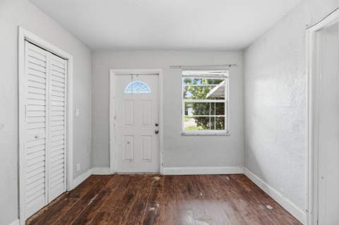 1640 NE 32nd Place, Pompano Beach FL - photo 7 of 31