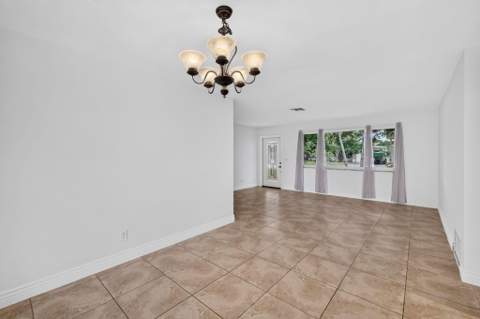7151 SW 5th Court, Pembroke Pines FL - photo 17 of 40