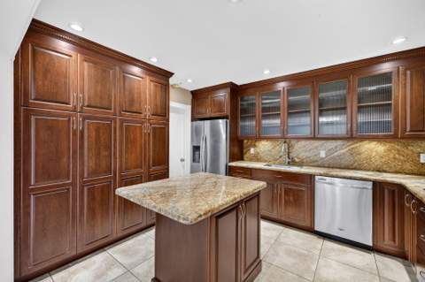 7151 SW 5th Court, Pembroke Pines FL - photo 11 of 40