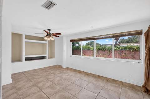 7151 SW 5th Court, Pembroke Pines FL - photo 18 of 40