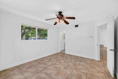 7151 SW 5th Court, Pembroke Pines FL - photo 20 of 40