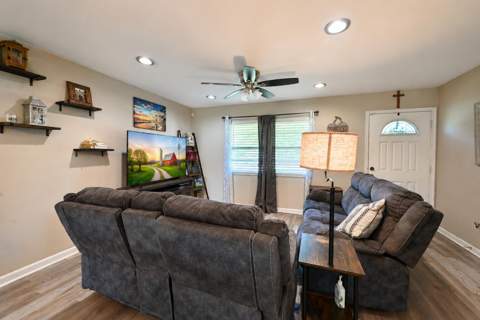4703 Myrtle Drive, Fort Pierce FL - photo 10 of 39