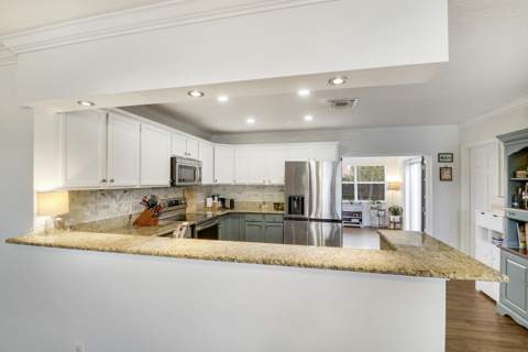 104 Banyan Circle, Jupiter FL - photo 12 of 28