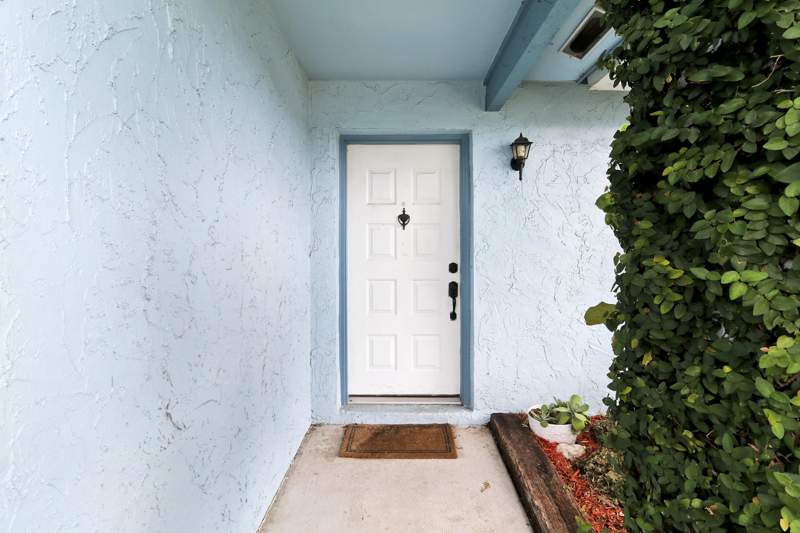 3 bedroom Single Family Residence at 104 Banyan Circle, Jupiter Village Ph III, Jupiter — photo 4