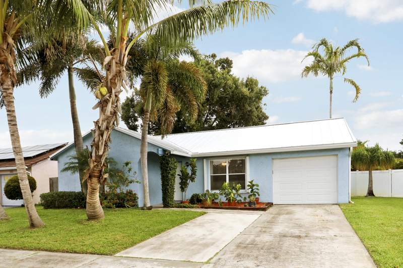 3 bedroom Single Family Residence at 104 Banyan Circle, Jupiter Village Ph III, Jupiter — photo 2