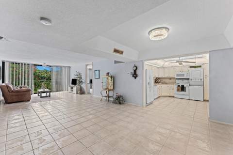 501 SW 11th Place #412, Boca Raton FL - photo 8 of 41
