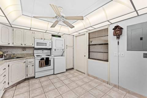 501 SW 11th Place #412, Boca Raton FL - photo 13 of 41