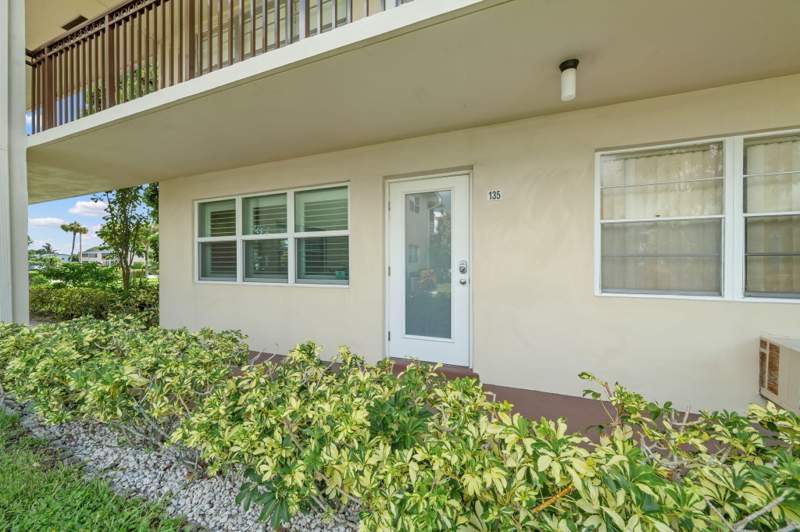 1 bedroom Condominium at 135 Andover F, Andover Condos, West Palm Beach — photo 2