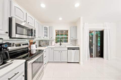 8026 SW 20th Court, Davie FL - photo 11 of 19