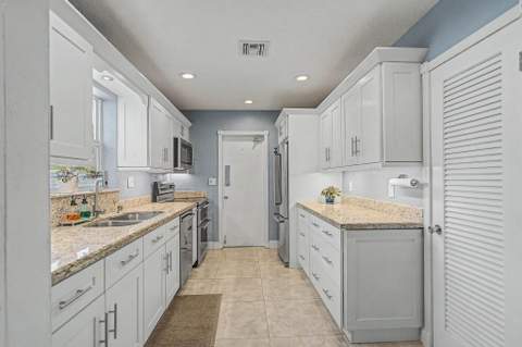 2740 SW 16th Street, Fort Lauderdale FL - photo 10 of 34