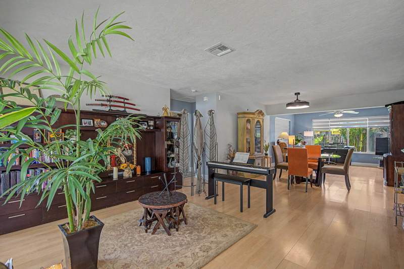 3 bedroom Single Family Residence at 2740 SW 16th Street, Riverlane Homesites 1st Add, Fort Lauderdale — photo 4