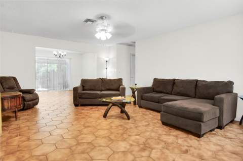 3079 Indian Trail, Lake Worth FL - photo 8 of 25