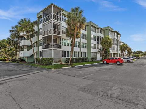 2741 Taft Street #104, Hollywood FL - photo 19 of 74