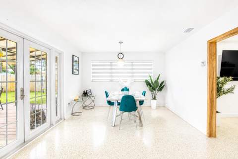 2395 Edgewater Drive, West Palm Beach FL - photo 9 of 32