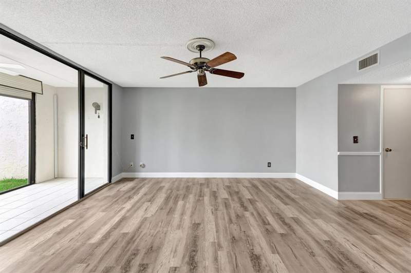 1 bedroom Condominium at 1950 SW Palm City Road #5-104, Circle Bay Yacht Club Condo, Stuart — photo 5