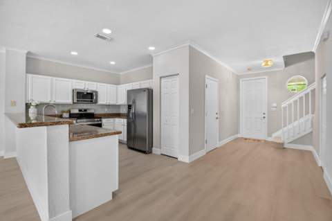 3085 N Evergreen Circle, Boynton Beach FL - photo 9 of 58