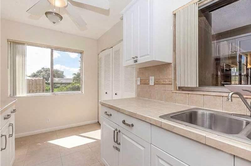 3 bedroom Single Family Residence at 2681 NW 108th Avenue, Heathwood, Sunrise — photo 5