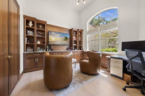 2480 Poinciana Lane, Weston FL - photo 13 of 46