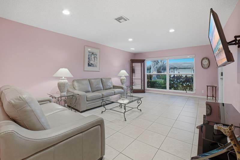 2 bedroom Villa at 4843 Greentree Lane #B, Greentree Villas Condo, Boynton Beach — photo 3