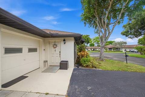 4843 Greentree Lane #B, Boynton Beach FL - photo 24 of 32