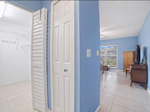 4843 Greentree Lane #B, Boynton Beach FL - photo 18 of 32
