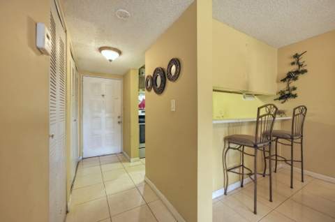 8620 N Sherman Circle #204, Miramar FL - photo 6 of 13